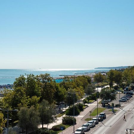 Hotel Regent Pescara Esterno foto