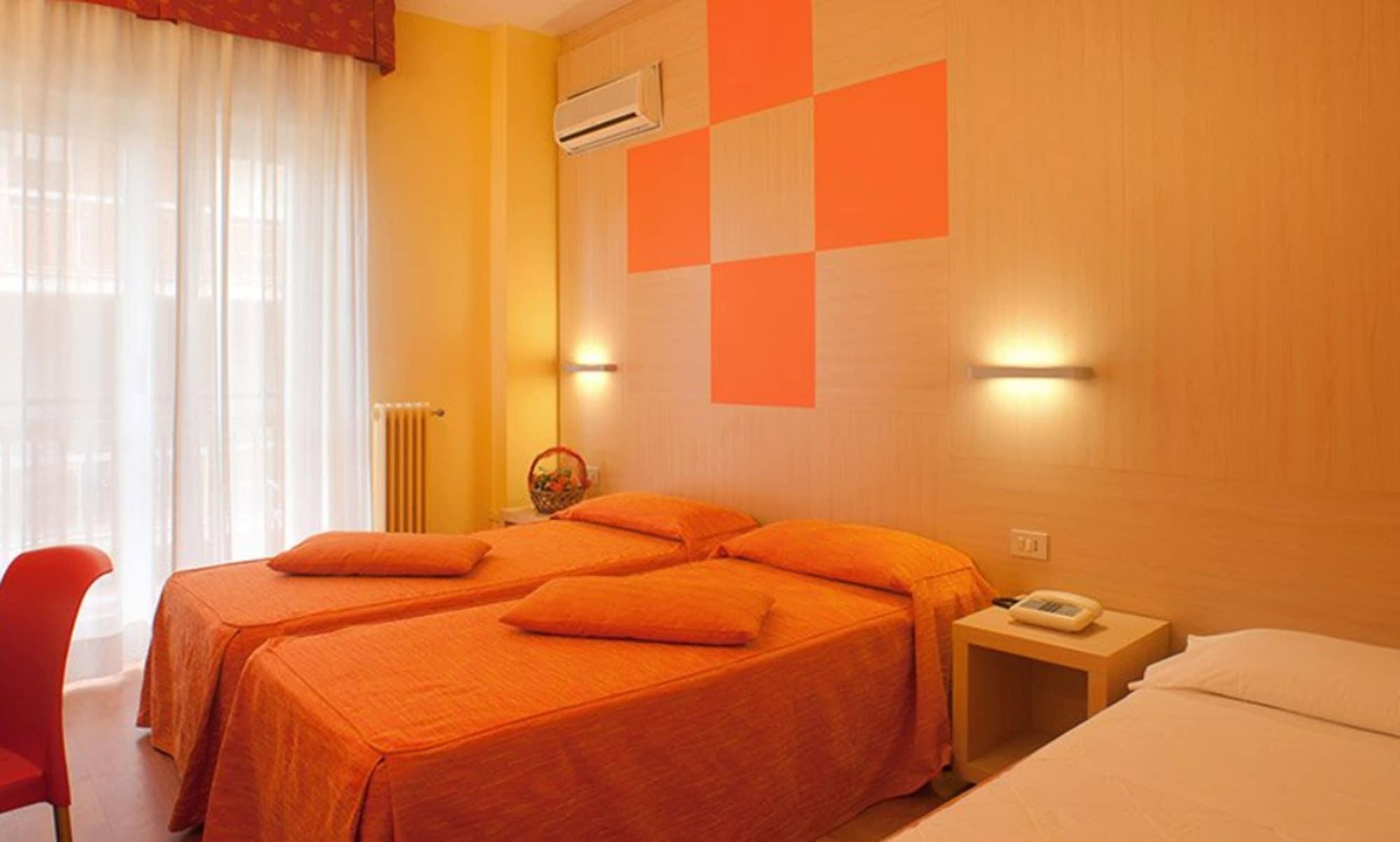 Hotel Regent Pescara Esterno foto