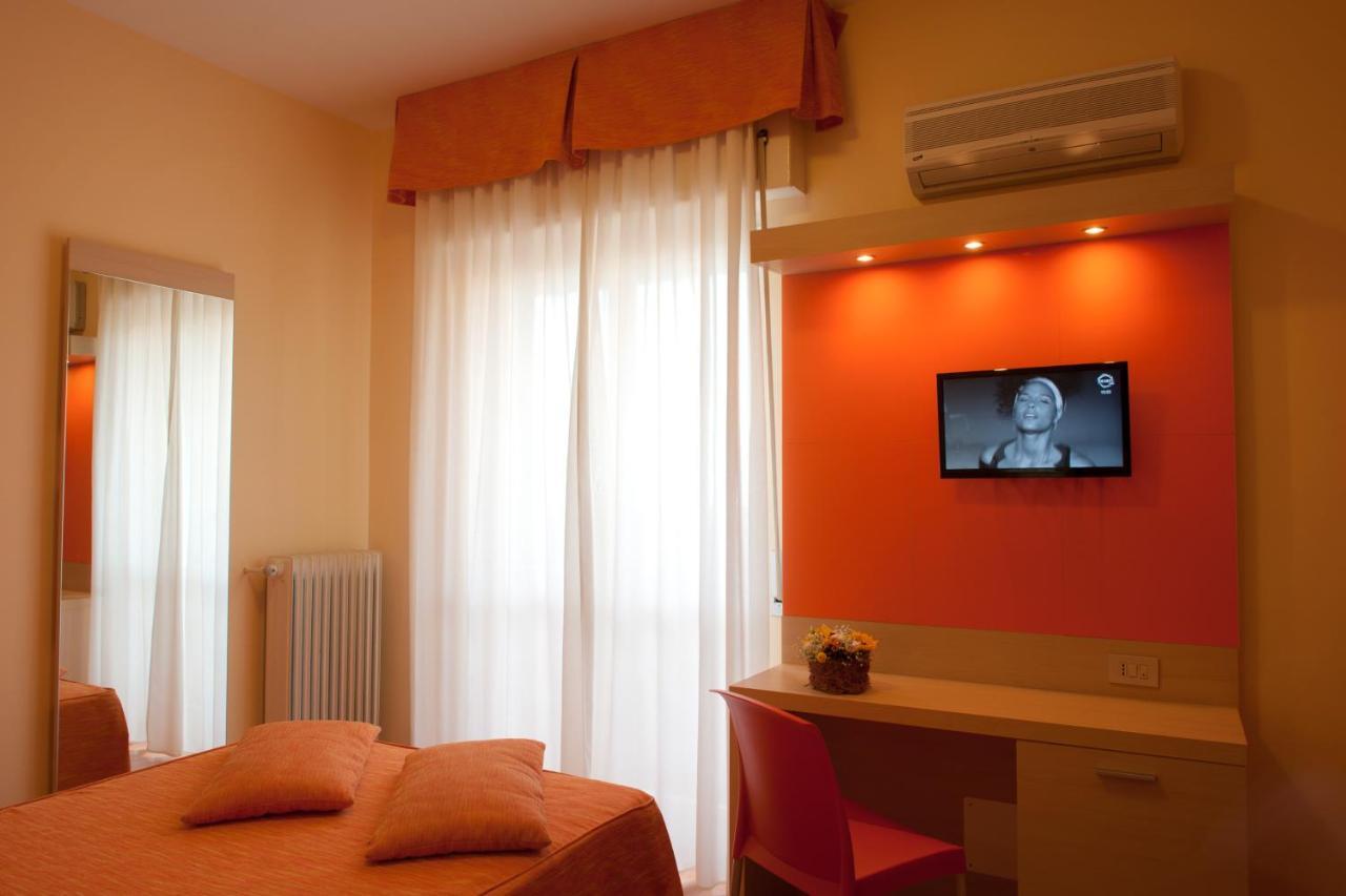 Hotel Regent Pescara Esterno foto