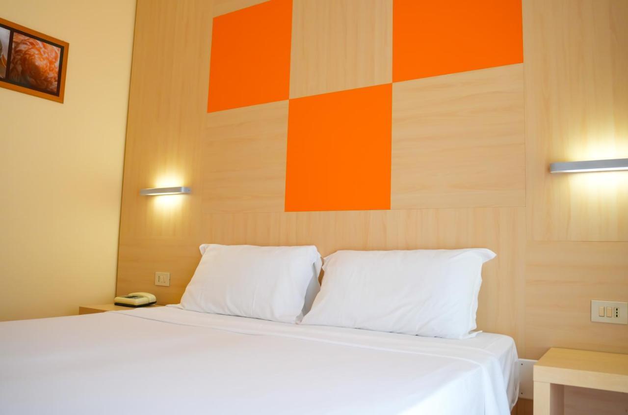 Hotel Regent Pescara Esterno foto