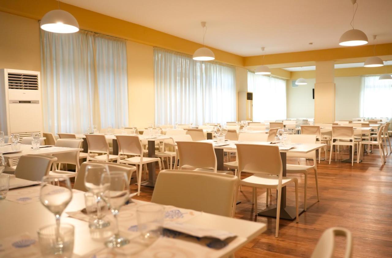 Hotel Regent Pescara Esterno foto