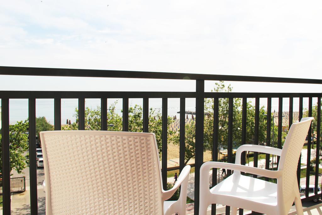 Hotel Regent Pescara Esterno foto