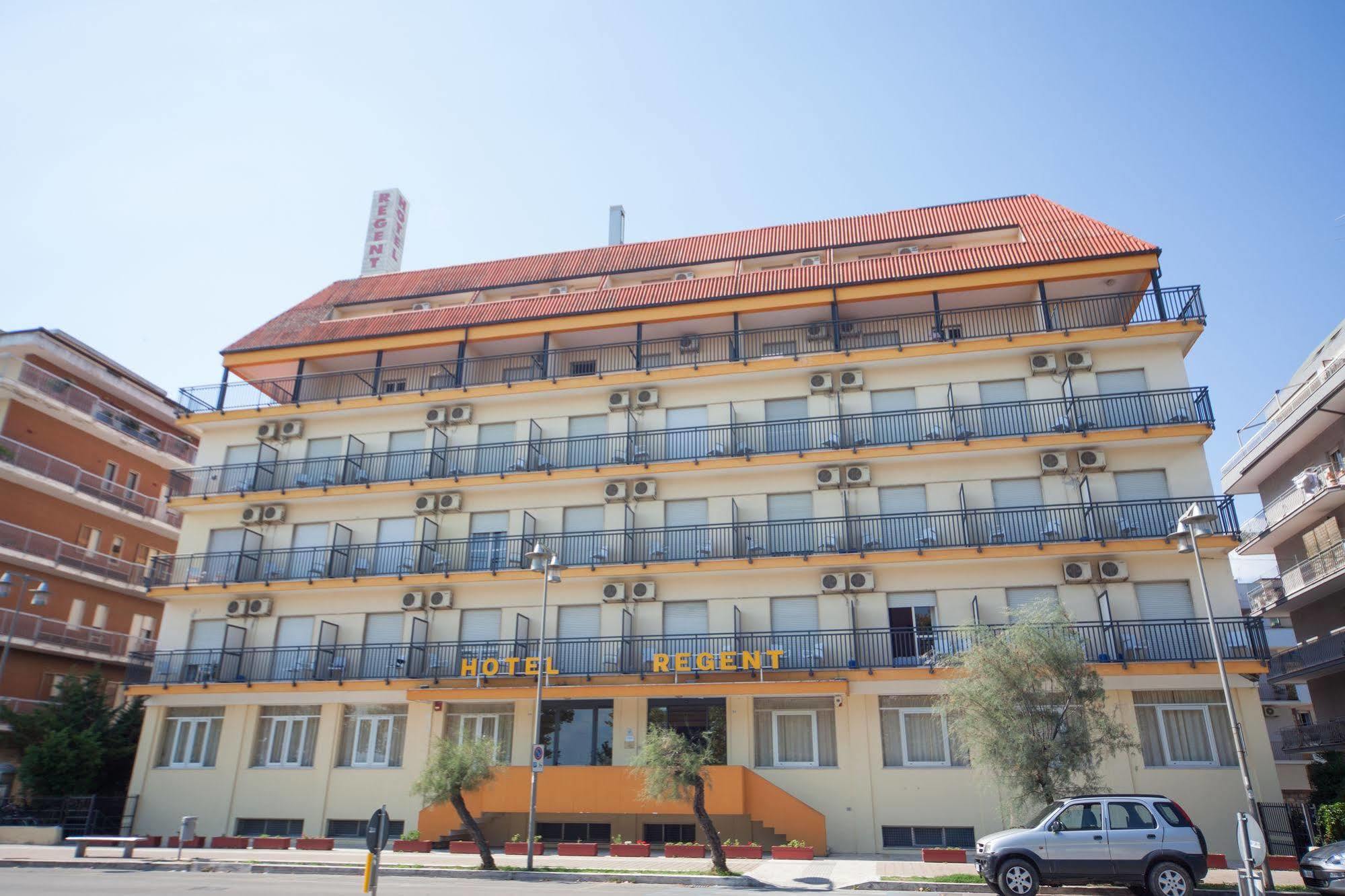 Hotel Regent Pescara Esterno foto