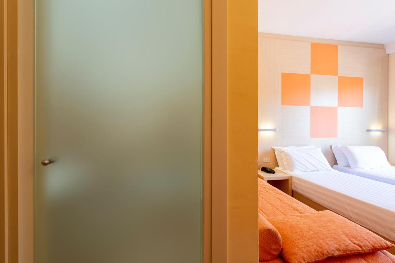 Hotel Regent Pescara Esterno foto
